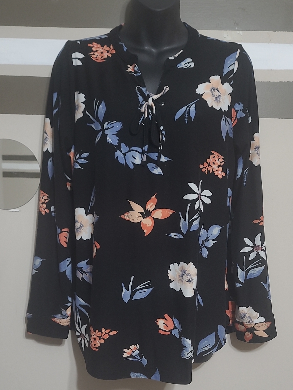 2 Dye 4 Tie-Detail Black Floral Long-Sleeved Blouse Sz Med